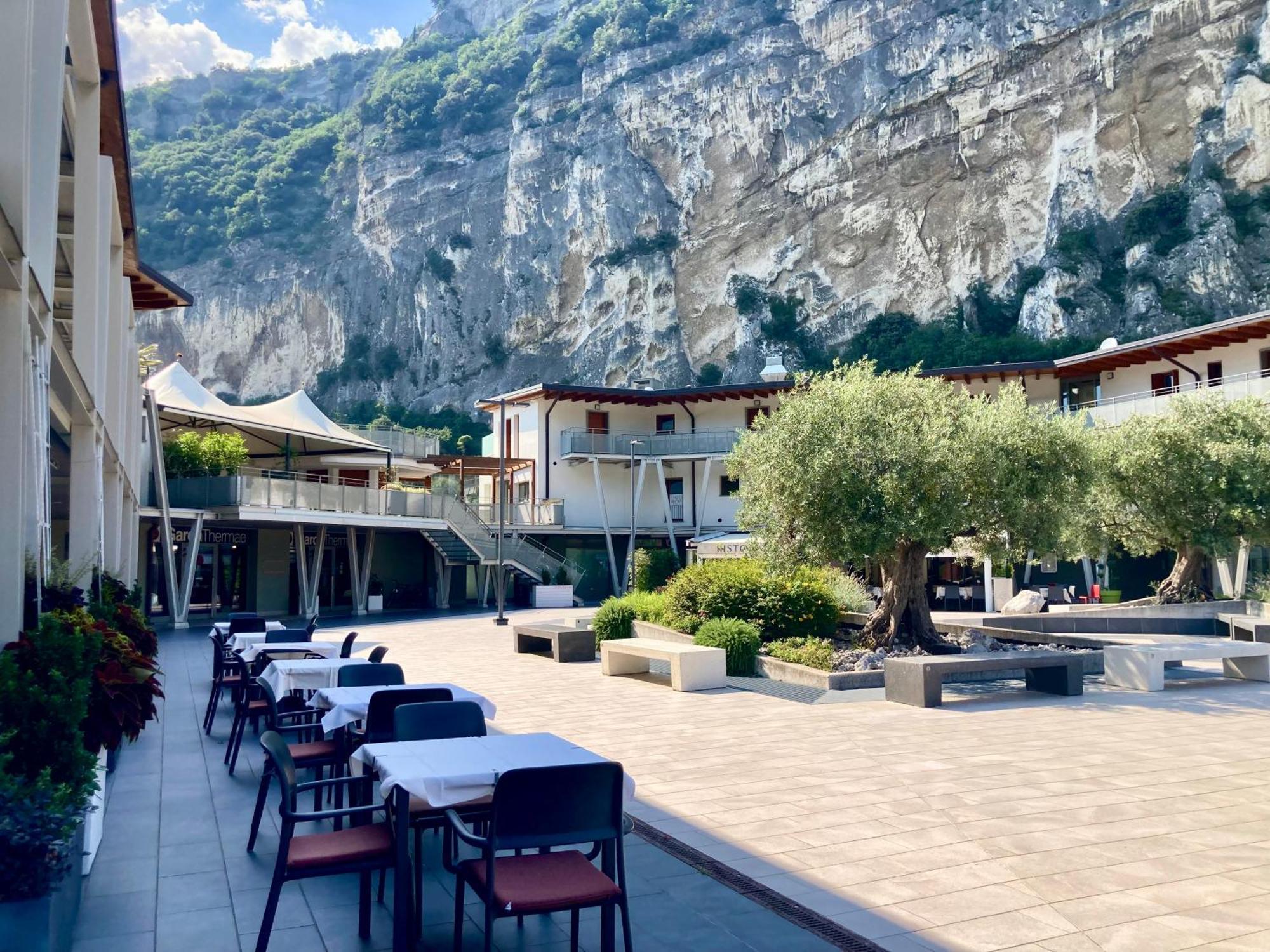 Outdooredo Garda Torbole Torbole Sul Garda Eksteriør billede